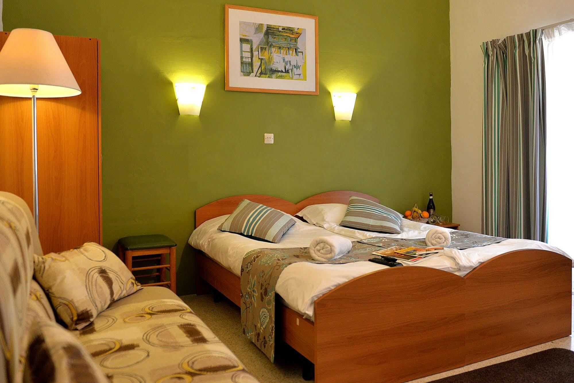Sunstone Boutique Guest House Buġibba Exterior foto